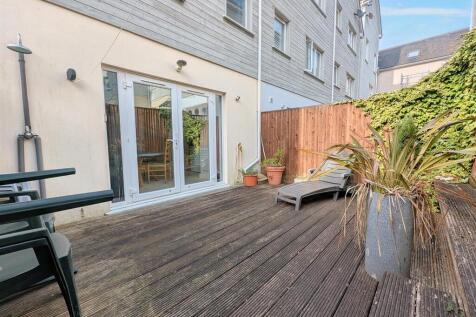 Rear Decked Garden