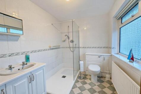 En suite Shower Room