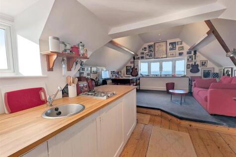 Kitchen Area.jpg
