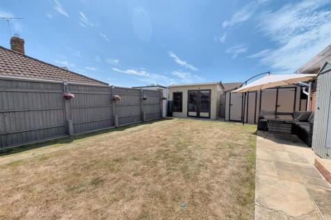 Rear Garden &amp; Summer House