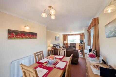 Sitting/Dining Room