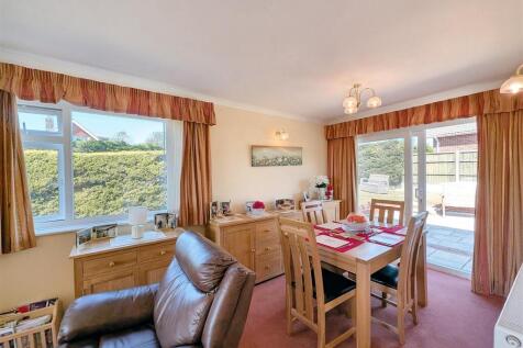 Sitting/Dining Room