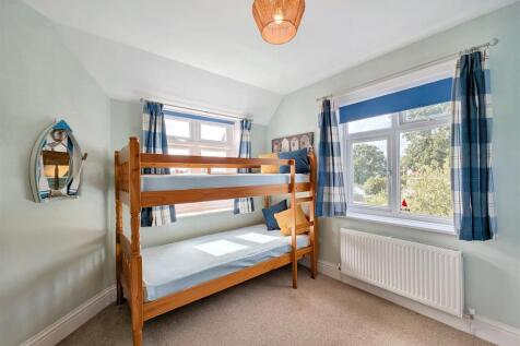 1st Floor Bed 2.jpg