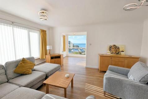 Sitting Room &amp; Sun room
