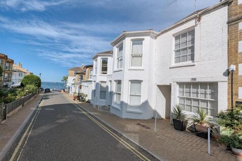Front &amp; Street Scene