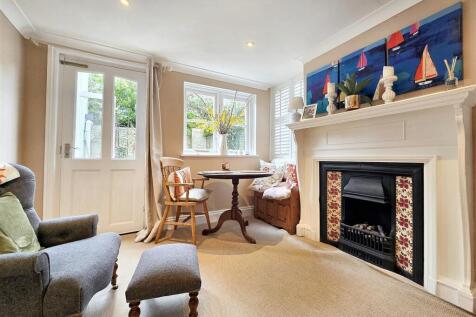 Breakfast Room.jpg