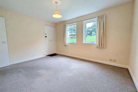 Sitting/Dining room