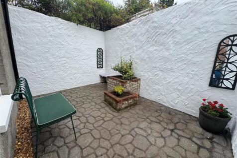 Private Courtyard
