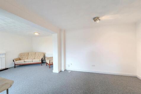 Sitting/Dining Area