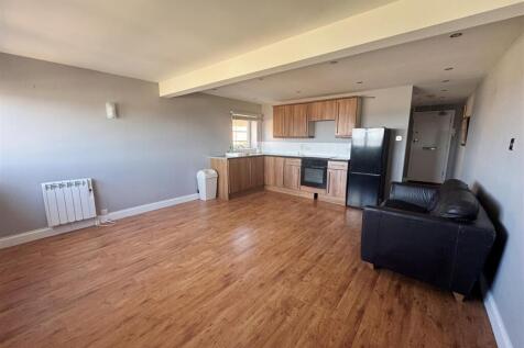 Open Plan Living Room/Kitchen