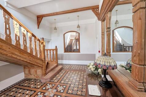Communal entrance hall