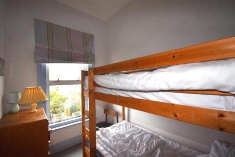 Bunk Bedroom 2