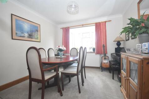 Dining room .jpg