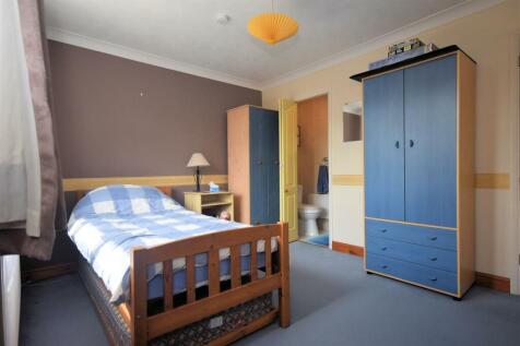 Bedroom 2.jpg