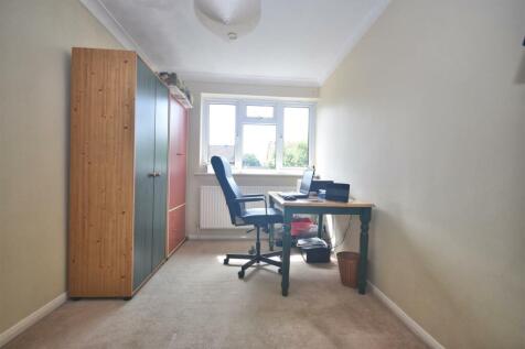 Bedroom 5.jpg