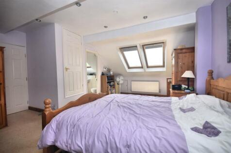 Master bedroom.jpg