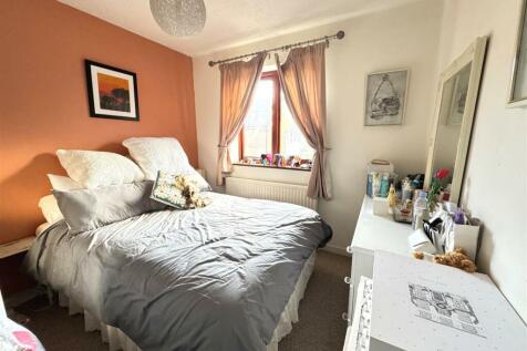 Bedroom 2.jpg