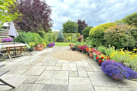 Rear Garden 1.jpg