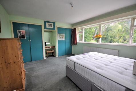 Bedroom 1.jpg