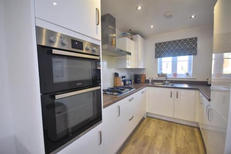 Kitchen 2.jpg