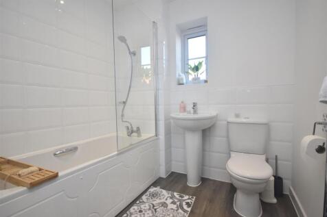 Bathroom.jpg