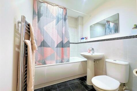 Bathroom.jpg