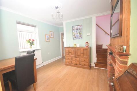 Dining room 1.jpg