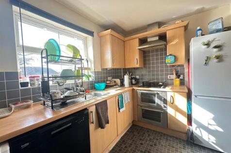 Kitchen 1.jpg