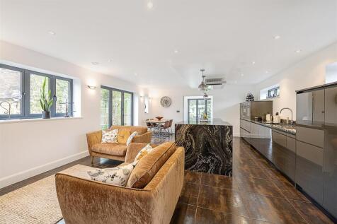 Akeman-House-05.jpg