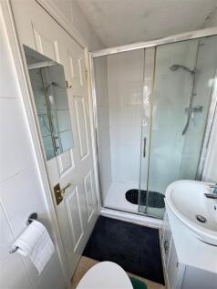 Shower room.jpg