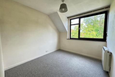 Bedroom 2.jpg