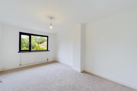 MASTER BEDROOM.jpg