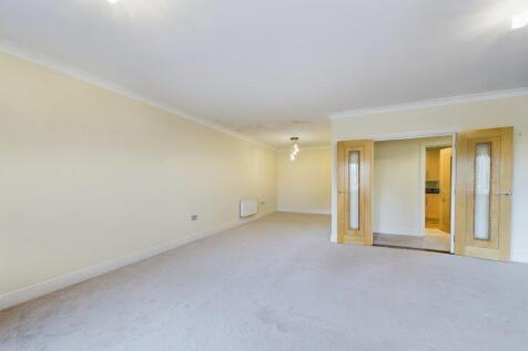 LIVING ROOM WITH DINING VESTIBULE