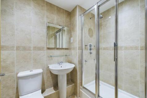 ENSUITE SHOWER ROOM