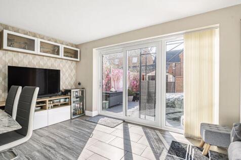 Kitchen/diner/sitting room