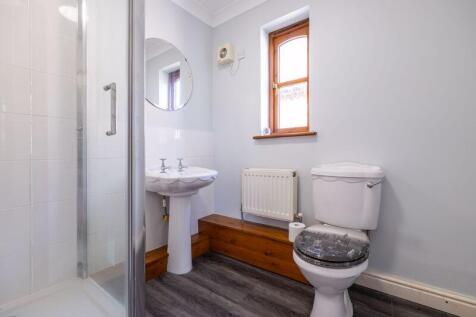 En-Suite 2