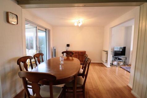 DININIG ROOM