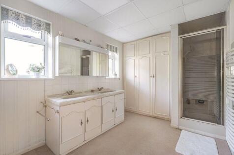 Dressing Room/ Ensuite