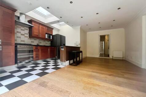 Kitchen/Reception