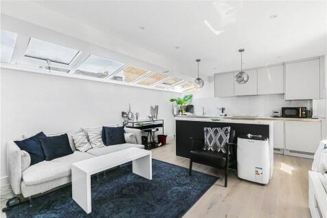 Reception/Kitchen
