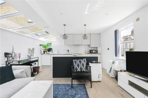 Reception/Kitchen