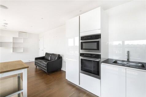 Kitchen / Lounge