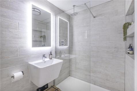 Family Shower Room