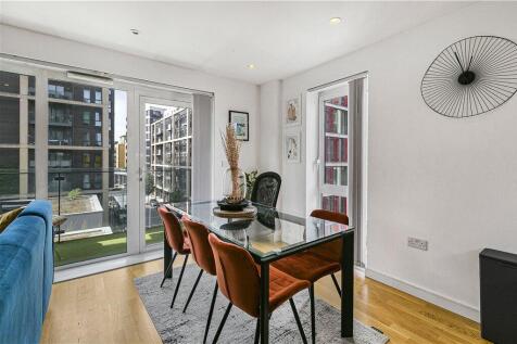 Living Room/Kitchen