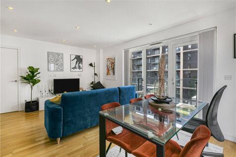 Living Room/Kitchen