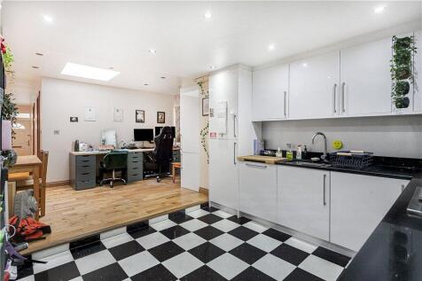 Kitchen/Lounge