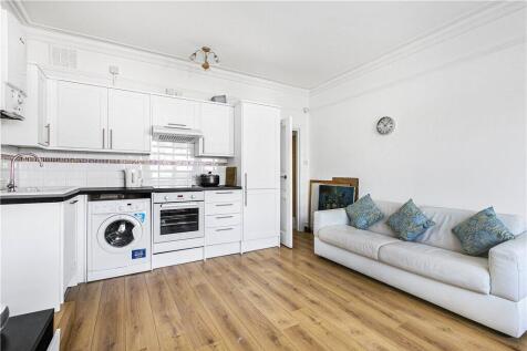 Living Room/Kitchen