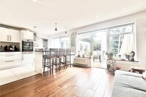 Kitchen/Reception