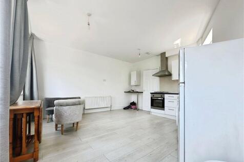 Reception/Kitchen