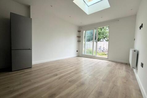 Kitchen/Reception